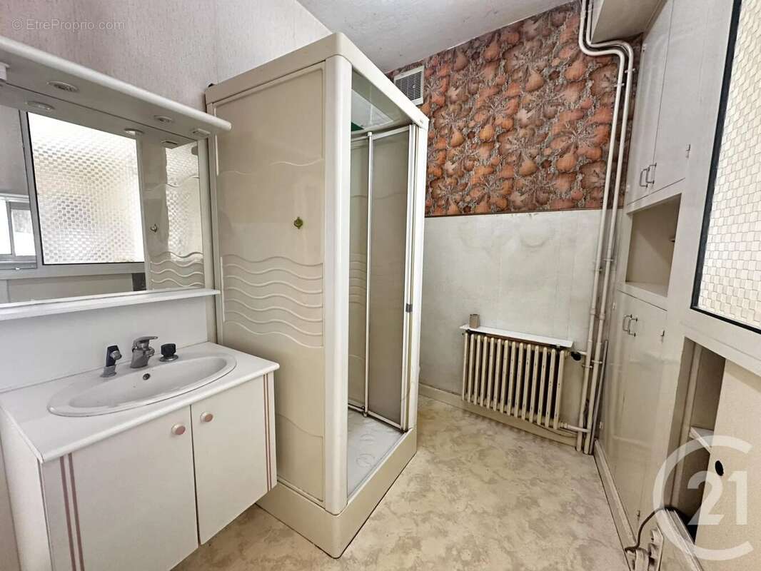 Maison à CHEF-BOUTONNE