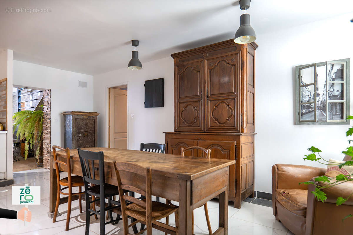 Maison à AVRILLE