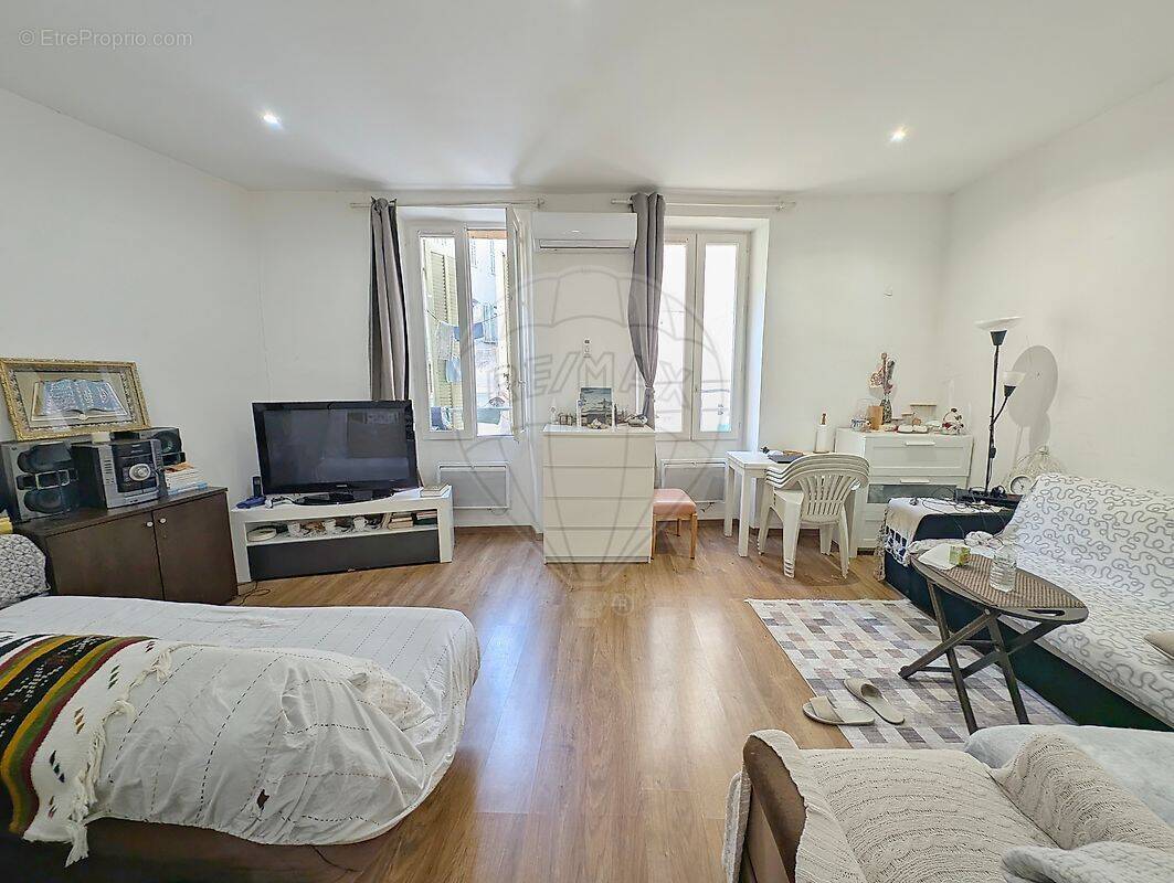 Appartement à MARSEILLE-2E