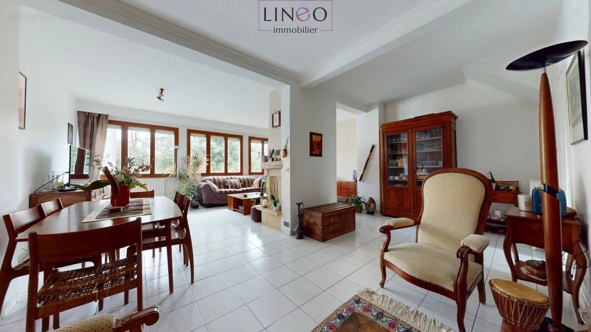 Maison à CHOISY-LE-ROI