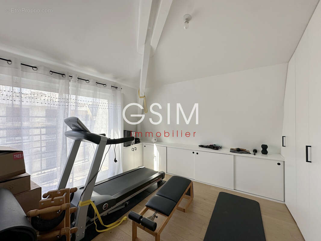 Appartement à SURESNES
