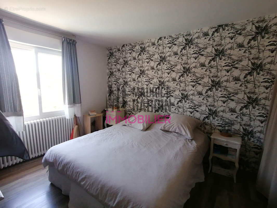 Maison à L'ISLE-SUR-LA-SORGUE