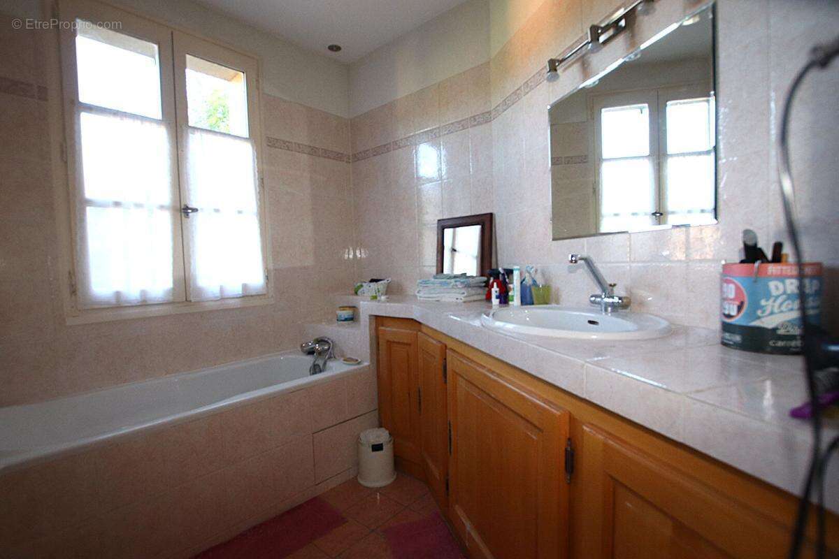 Maison à SAINT-AFFRIQUE