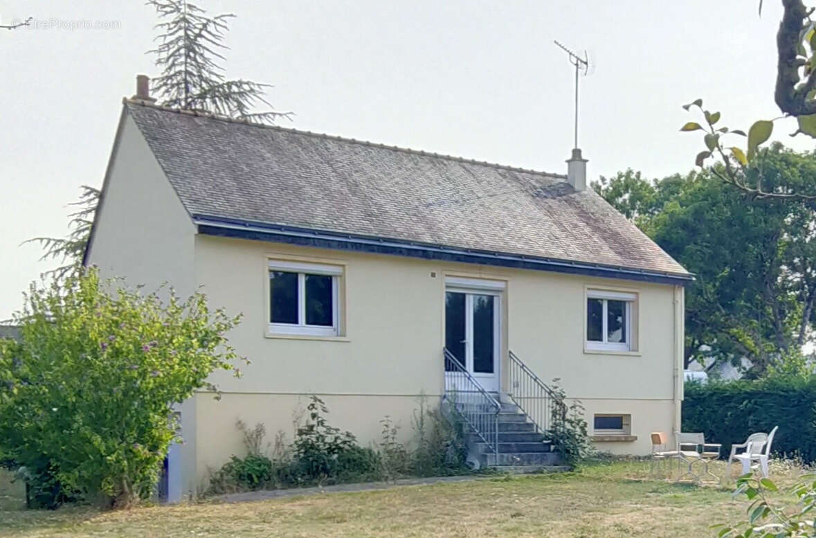 Maison à AVRILLE
