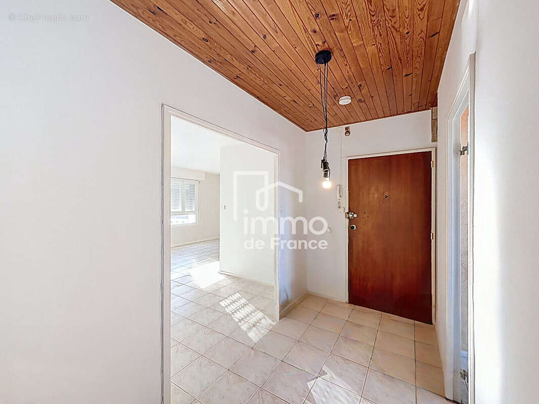 Appartement Oyonnax 4 pièce(s) 78 m2 - photo 7