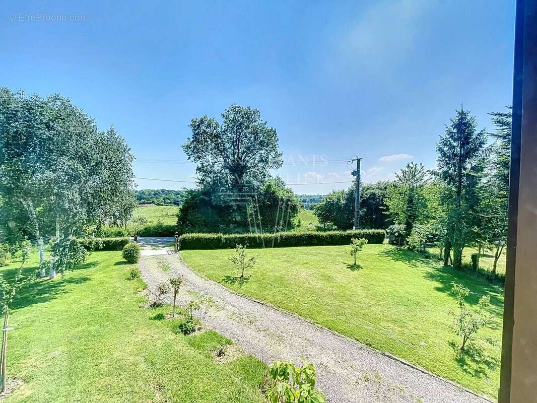 Maison à PONT-L&#039;EVEQUE