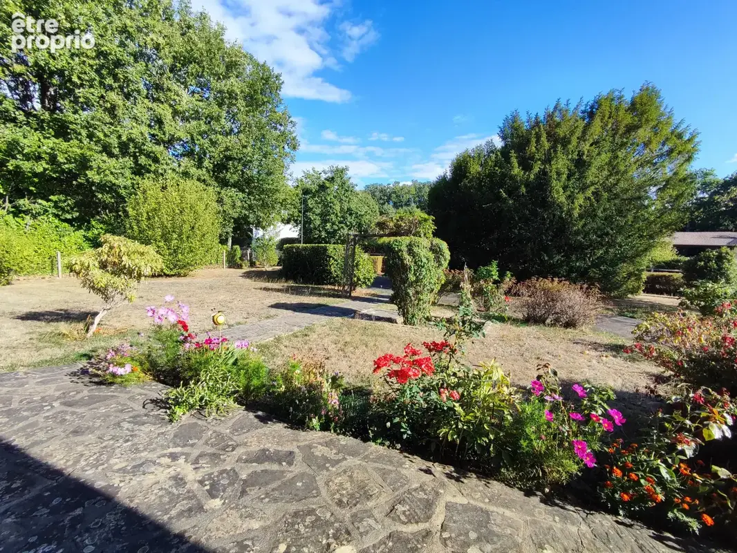 Maison sous sol total plein pied 4 chambres terrain 2000 m2 Proche Chartres et RN10 Paris - photo 2