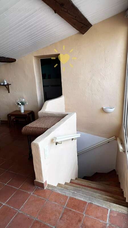 CLAVIERS : Belle maison de village restaurée avec terrasse - photo 21