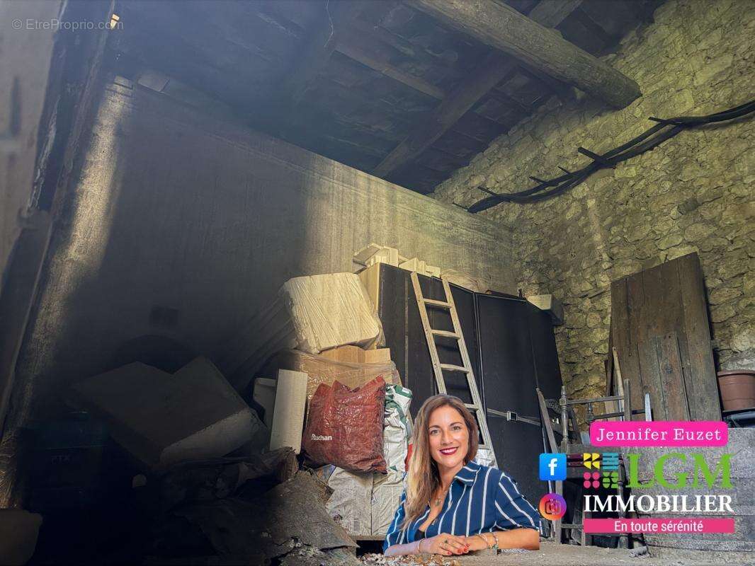 Appartement à LUNEL-VIEL