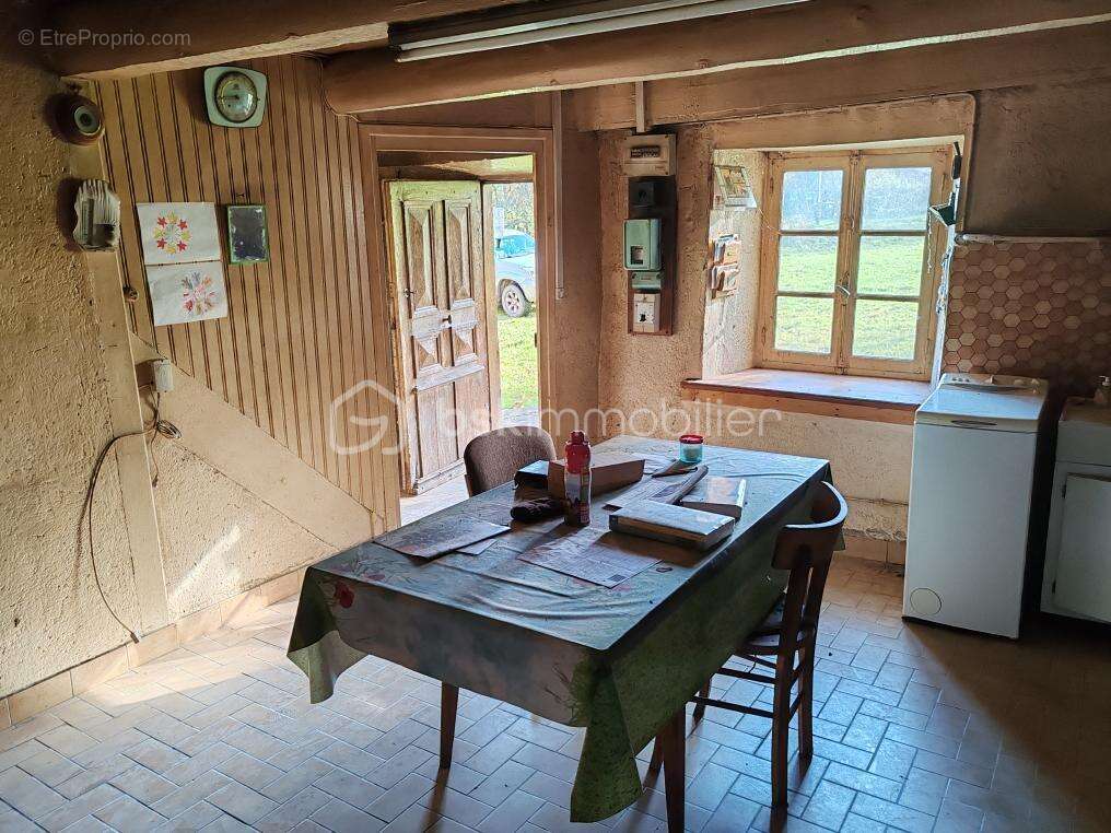 Maison à MARSAC-EN-LIVRADOIS