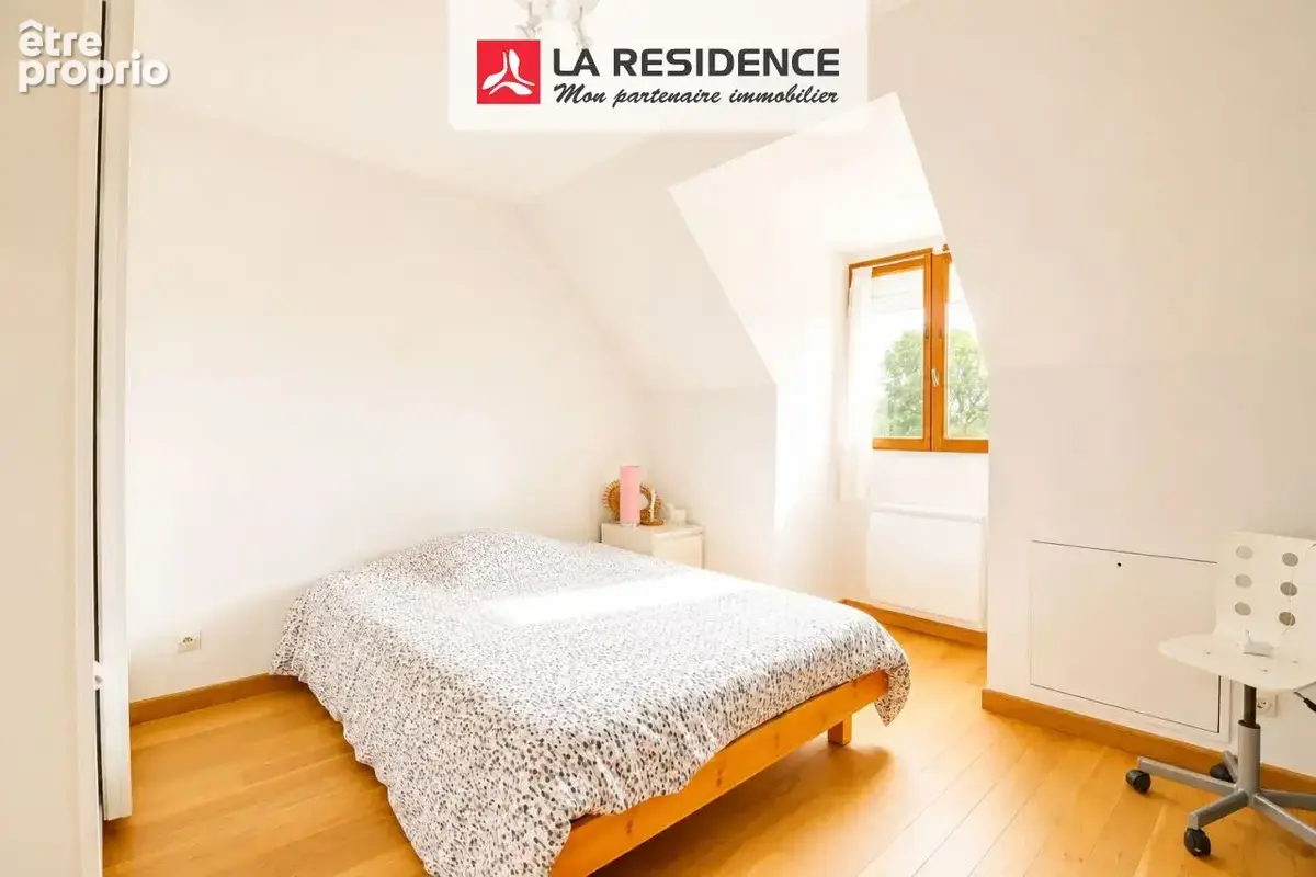 Maison 165 m² à Nezel  - photo 9