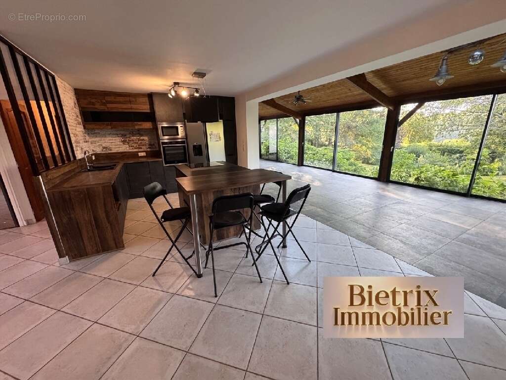 Maison à CHAMPAGNE-SUR-OISE