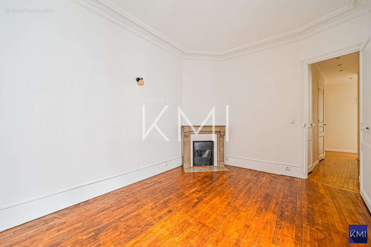 Appartement à PARIS-20E