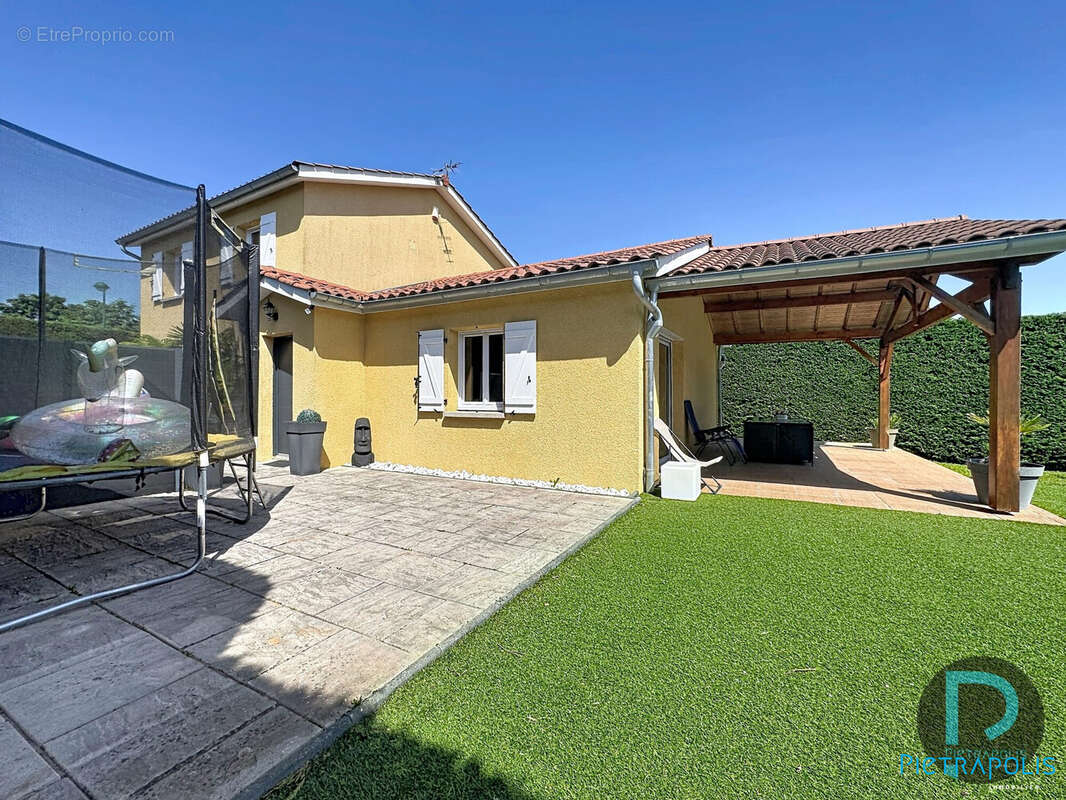 Maison à VONNAS