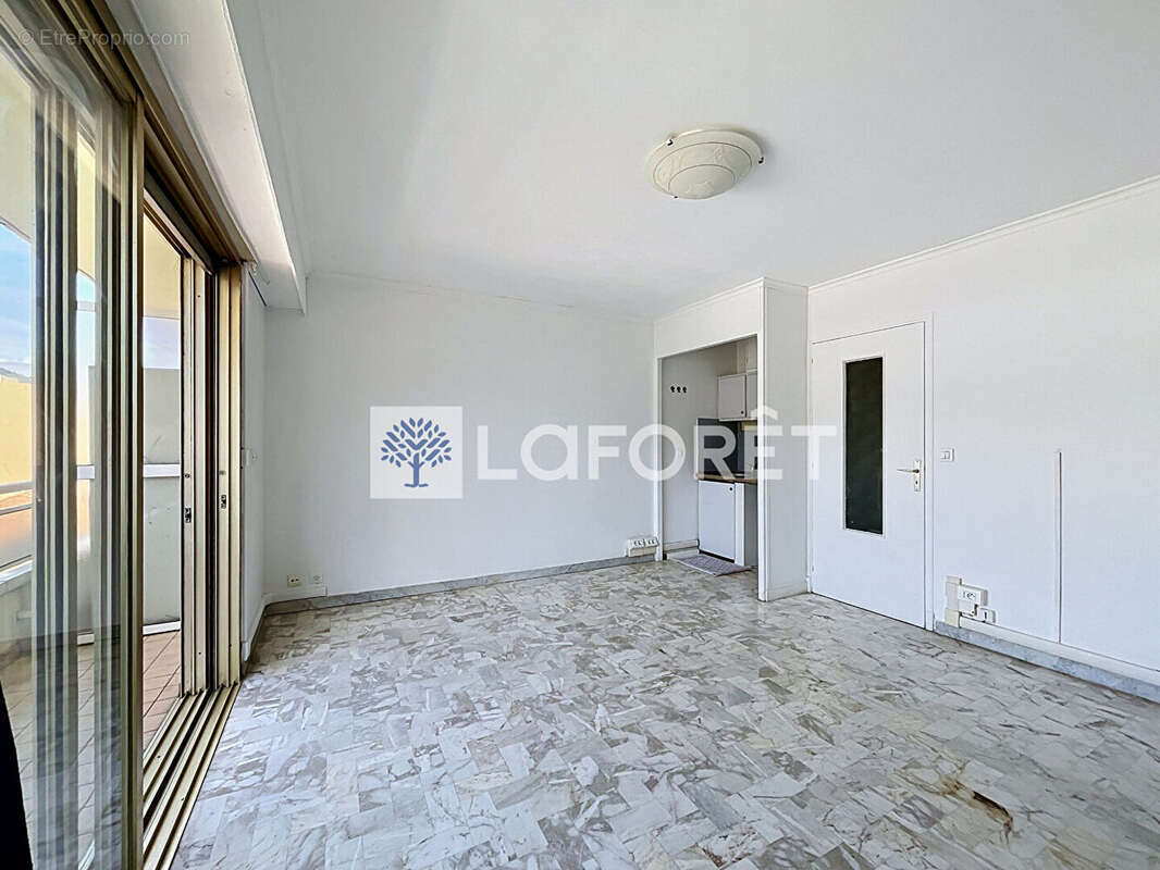 Appartement à ROQUEBRUNE-CAP-MARTIN