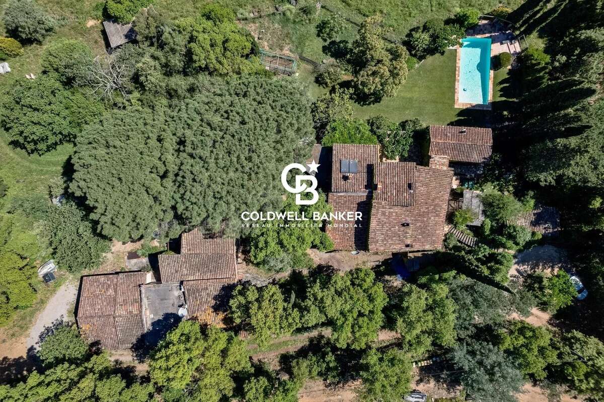 Maison à LA GARDE-FREINET