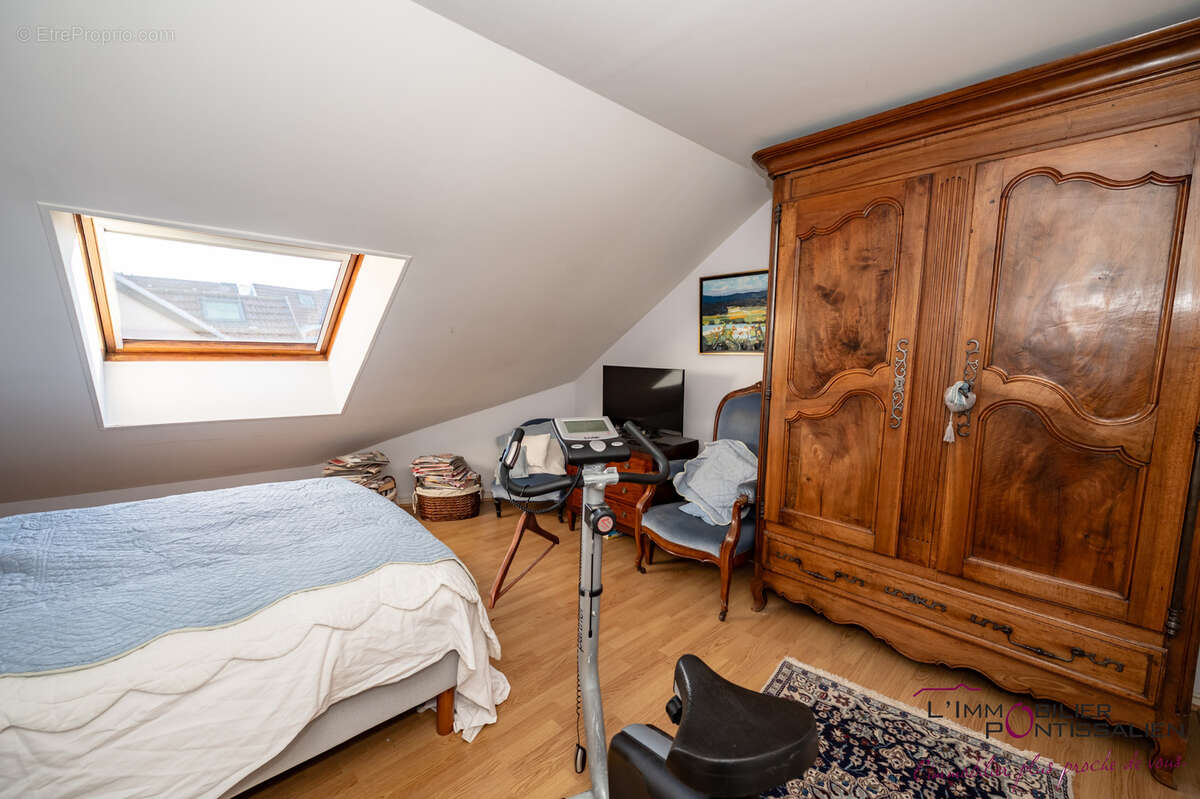 Pontarlier centre ville : duplex dernier etage - photo 27