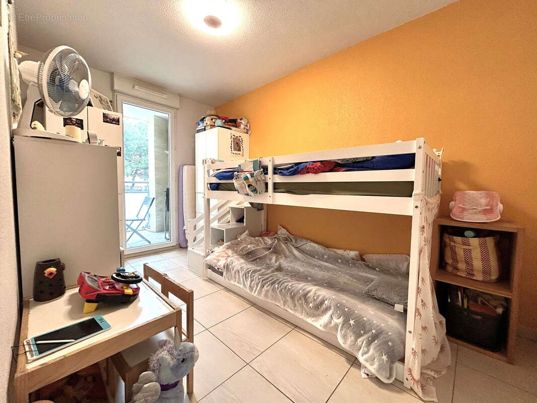 Appartement à MARSEILLE-4E