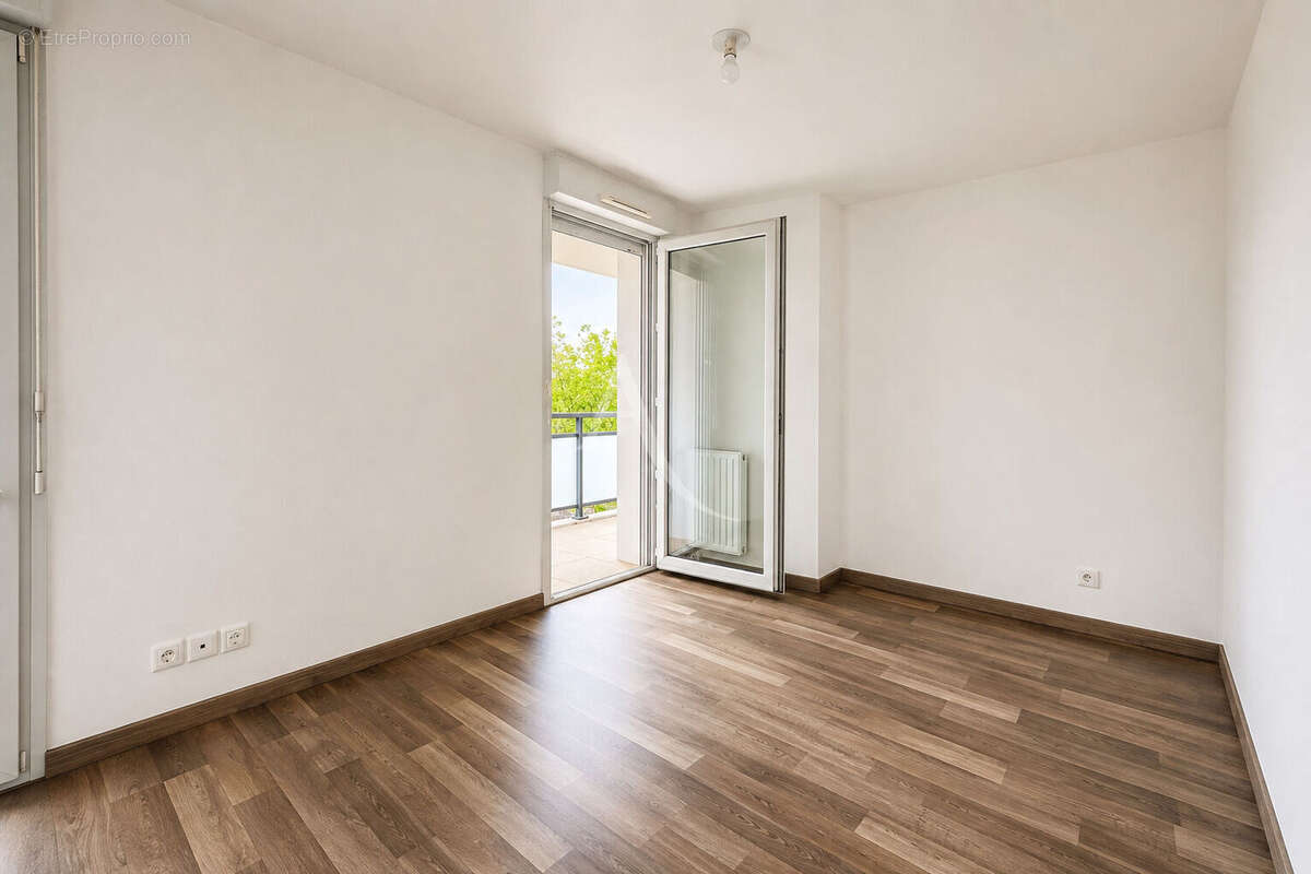 TOURS NORD - Appartement T3 récent avec terrasse, ascenseur et parking en sous-sol - photo 8