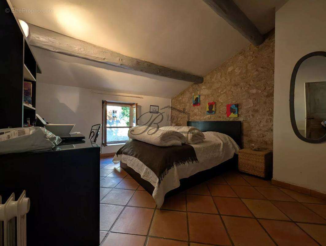 Appartement à BEAUMONT-DE-PERTUIS