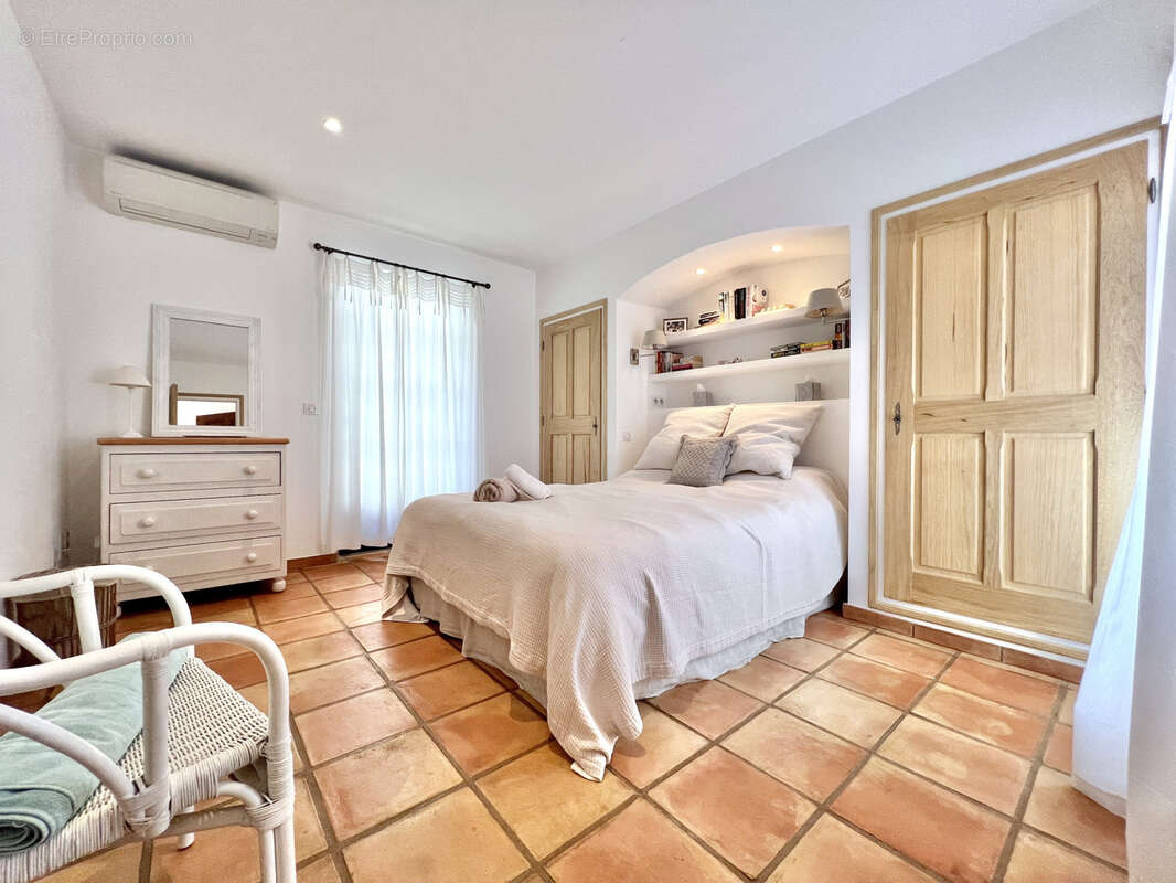 Maison à PLAN-DE-LA-TOUR