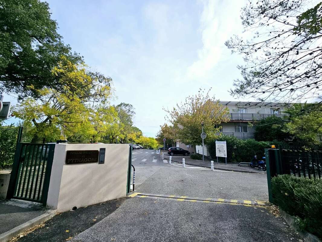 Appartement à VALBONNE