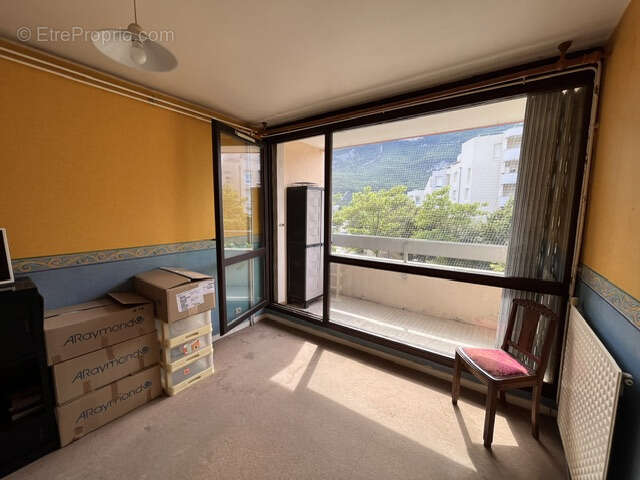 Appartement à FONTAINE