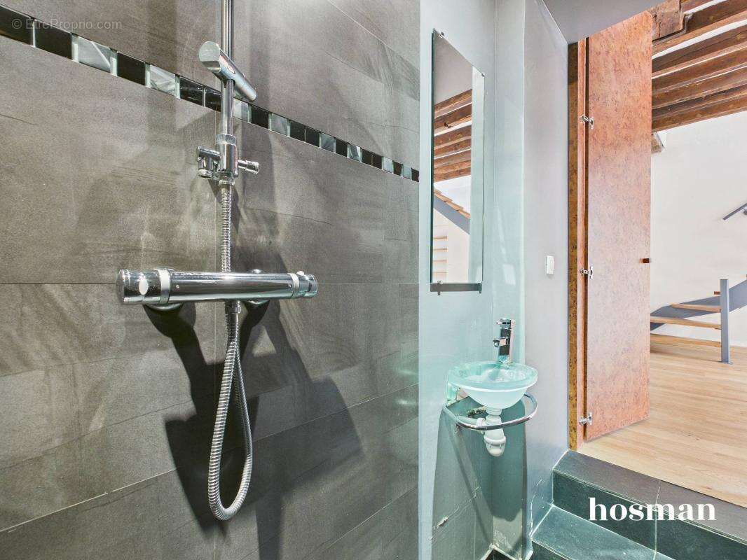 Appartement à PARIS-10E
