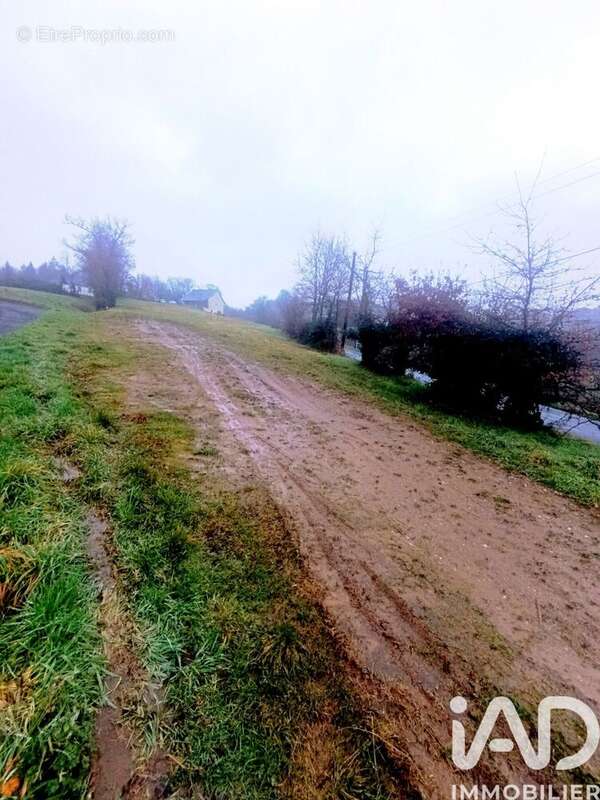 Photo 4 - Terrain à JUILLAC