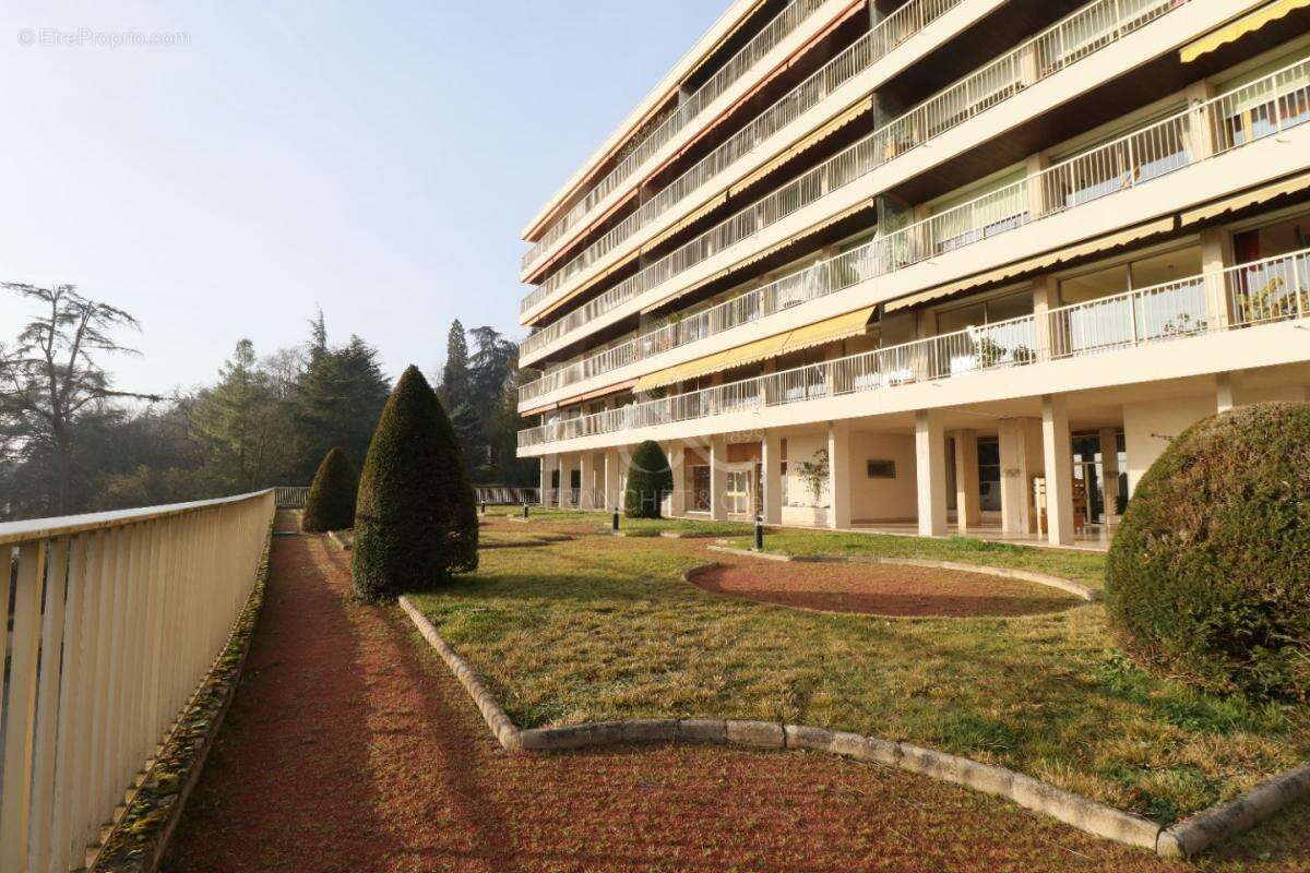 Appartement à SAINTE-FOY-LES-LYON