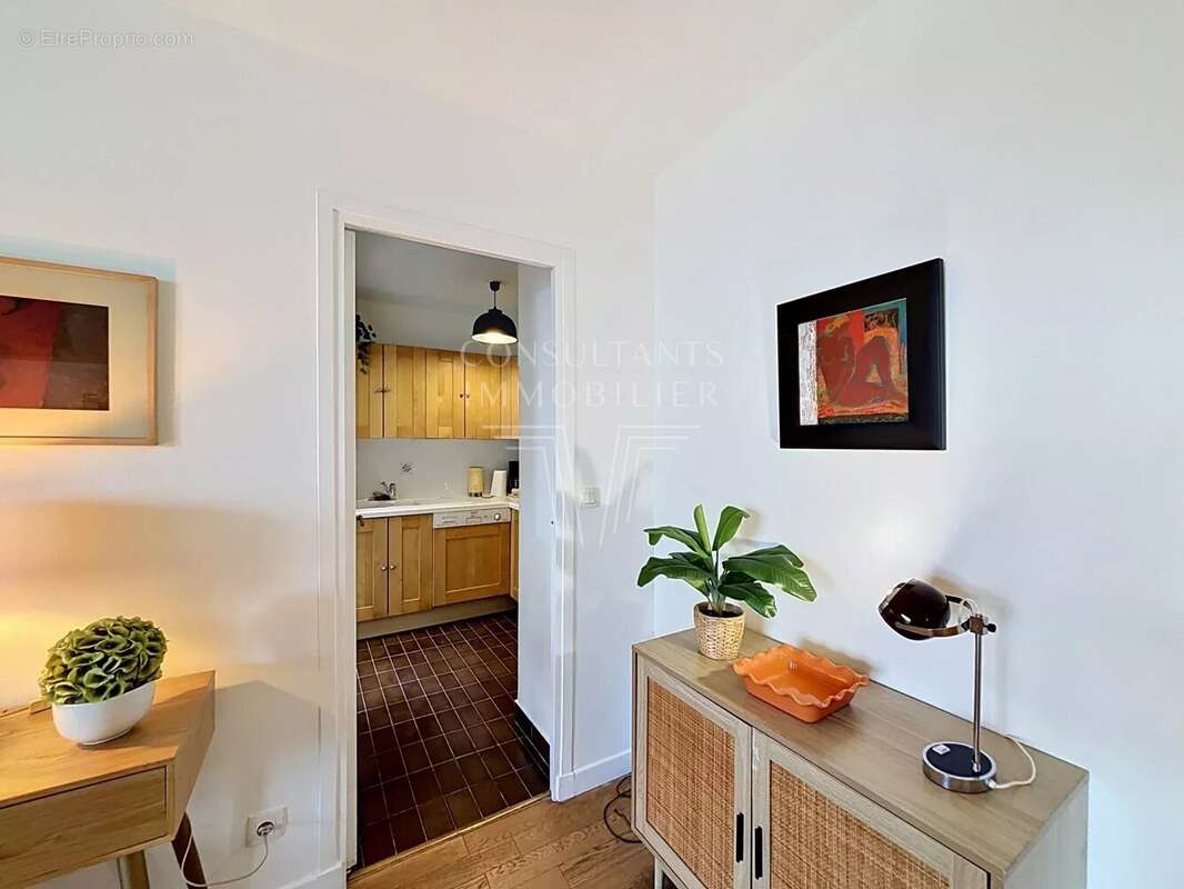 Appartement à PARIS-7E