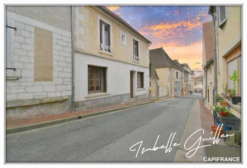 Maison à LE CHATELET