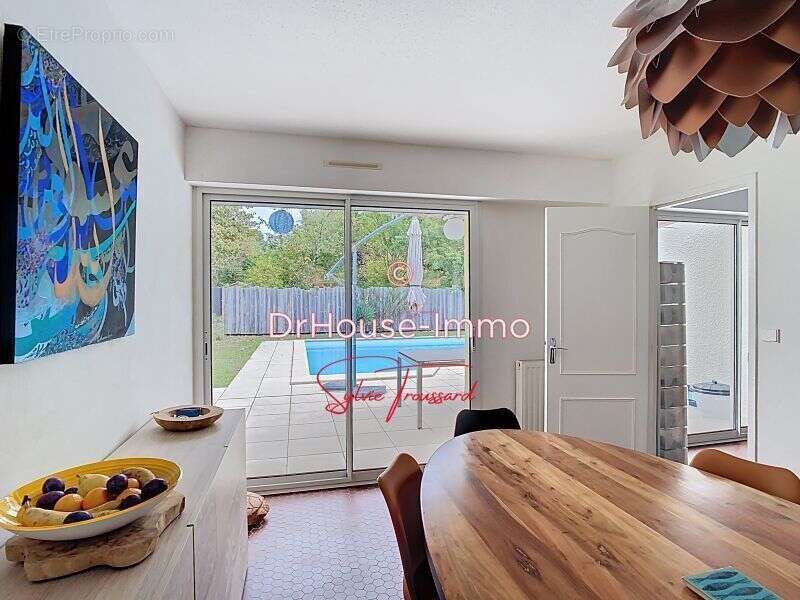 Maison à LE HAILLAN