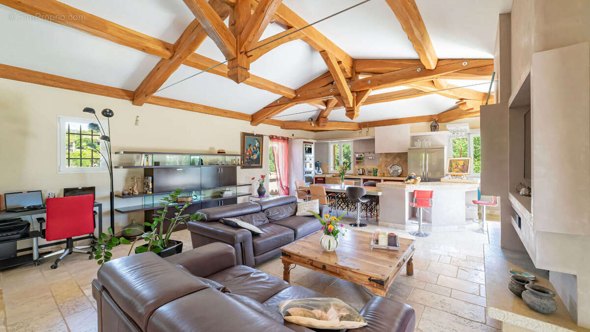 Appartement à LA GAUDE