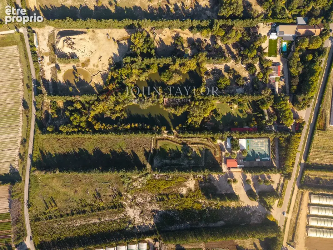 Entre Alpilles et Luberon — domaine arboré de près de six hectares - photo 4