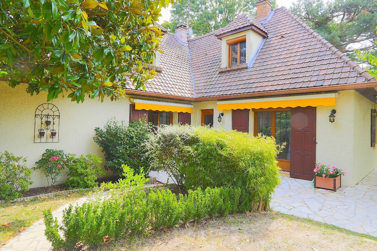 Maison à YERRES
