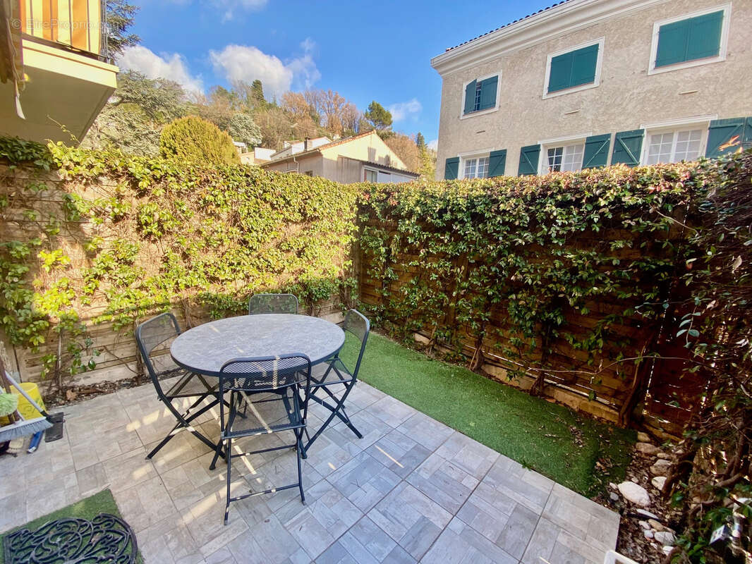 Appartement à VILLENEUVE-LOUBET