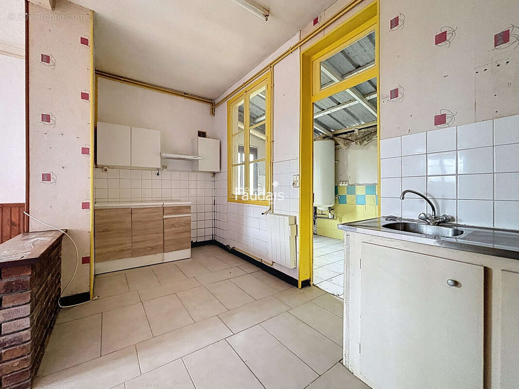Maison 100 m² à Saint-Jean-Des-Baisants  - photo 2