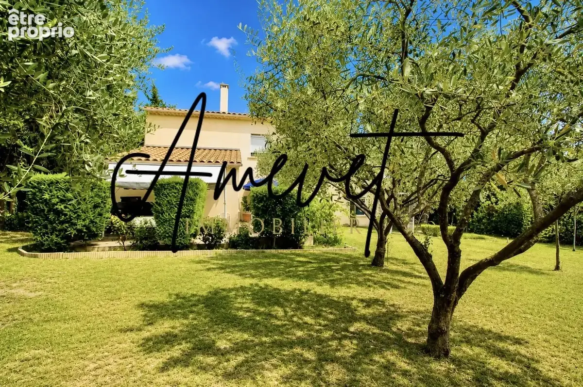 Maison 11 pièces 217 m² à vendre à Saint-Saturnin-Les-Avignon (84450) - photo 2
