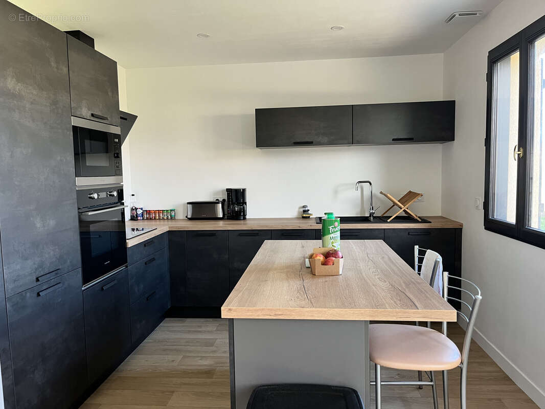 Maison à LA CHAPELLE-SUR-AVEYRON