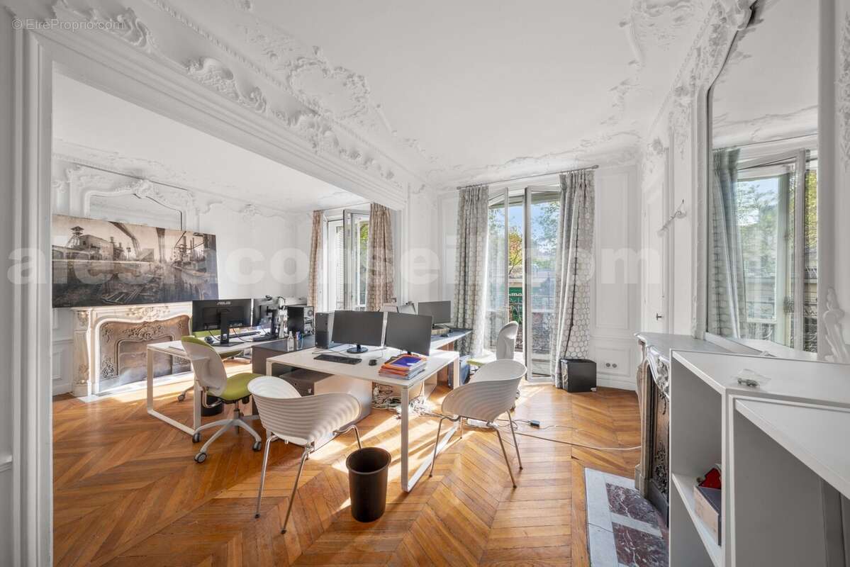 Photo n°4 - Appartement à PARIS-14E