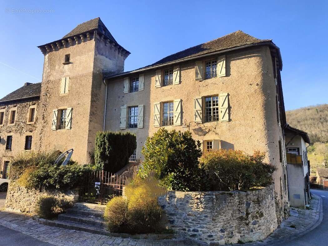 Maison à PREVINQUIERES