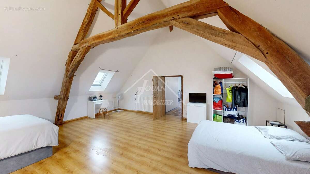 Maison à DOMPIERRE-SUR-BESBRE