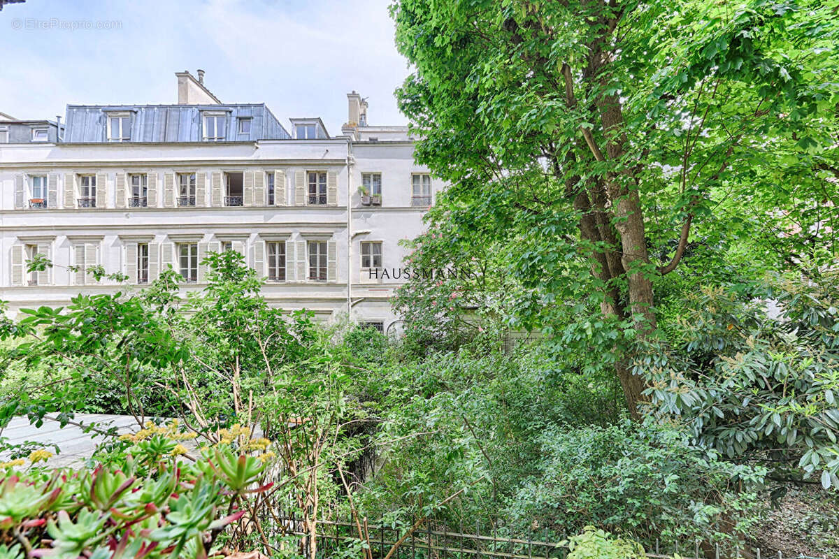 Appartement Paris IXe arrondissement - photo 3