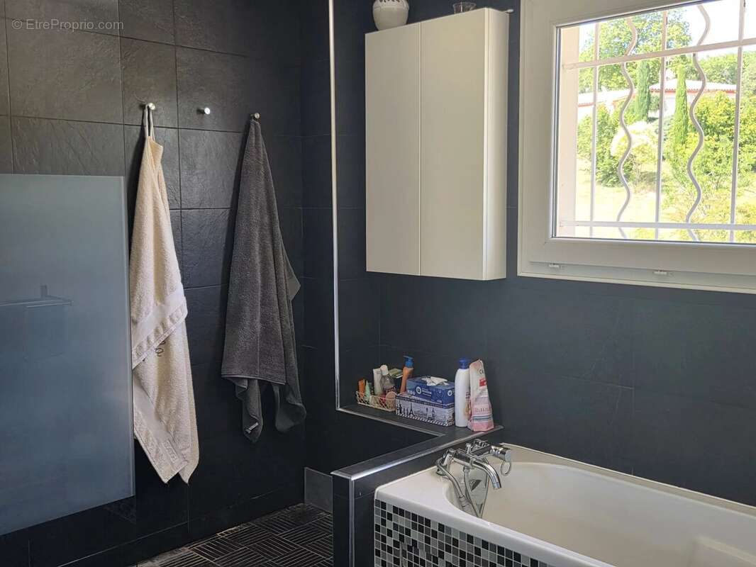 Maison 149 m² à Montpezat-De-Quercy  - photo 11