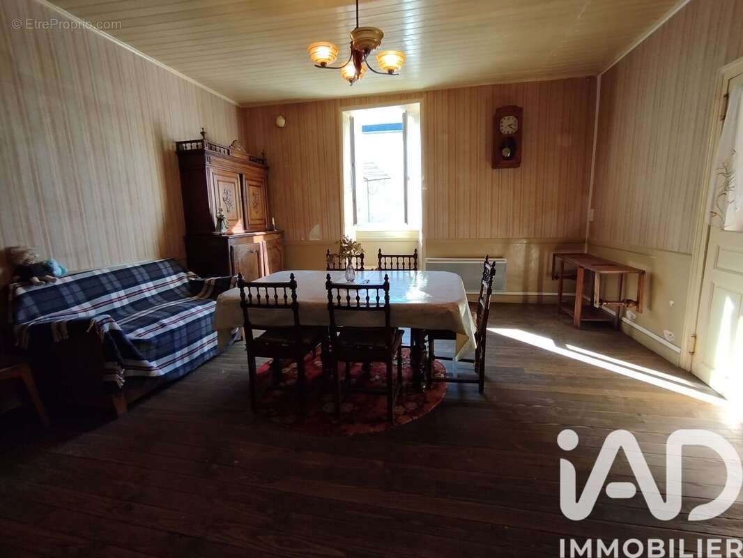 Photo 4 - Maison à LACHAPELLE-AUZAC