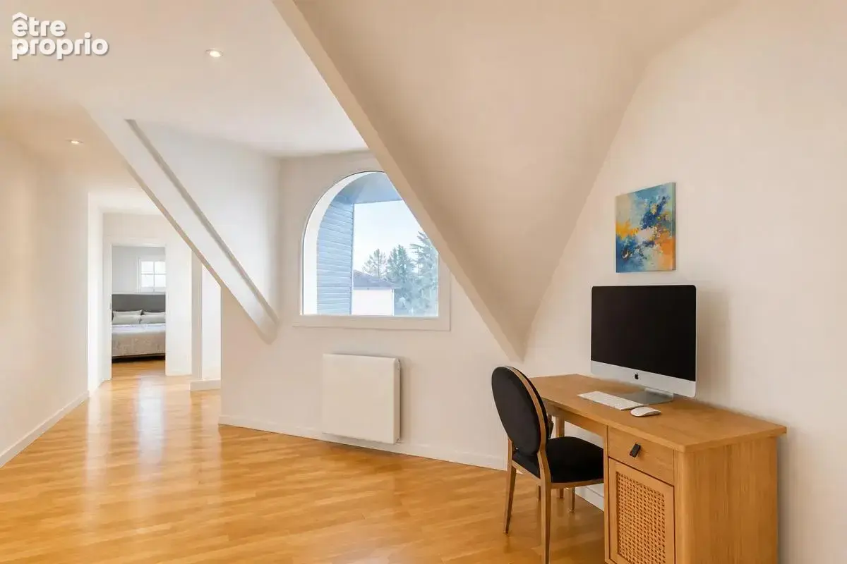 Villa de prestige à Saint-Laurent-de-Mur 450 m² - photo 9