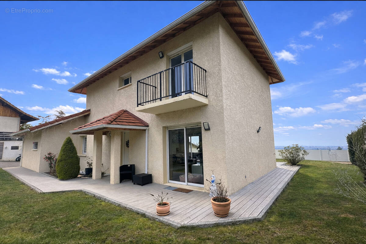 Maison à SAINT-CERGUES