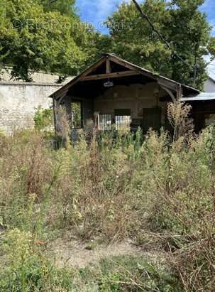 Terrain à SAINT-MAURICE