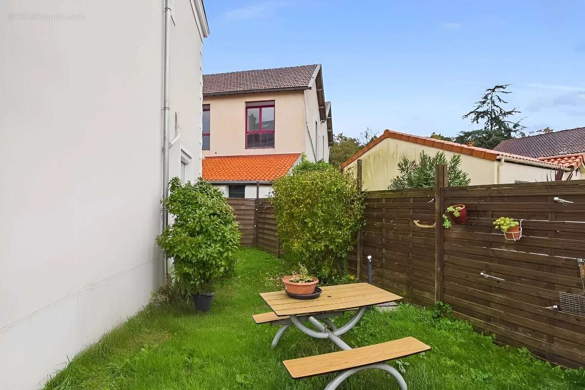 Appartement à SAINT-SEBASTIEN-SUR-LOIRE